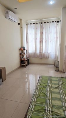 Room 32 meters with balconies, cold water-heating machine.