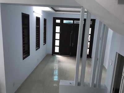Rendez Angum villa, 7 x 15 meters, 2 yards, 20m street, District 12. 23 million.