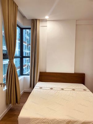 ( 9) Rent the corner of two bedrooms with a wide view of Dlusso