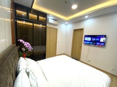 It's the owner of the C/C Saigon Asiana district 625 free literature type 2 rooms