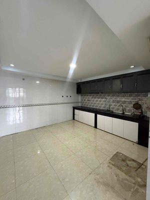 To rent the whole house to the Hà Huy Giáp Mat