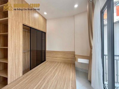 The mini-bar apartment is full of furniture elevators Mrs. Cl understand