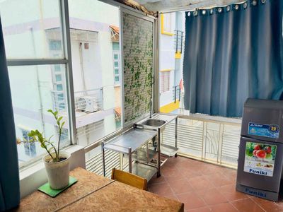 Two very open, very wide bedrooms, a nice decor to rent in.