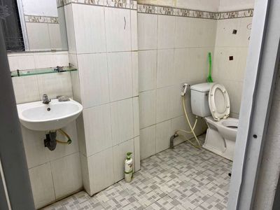 Let's rent out the original house.
