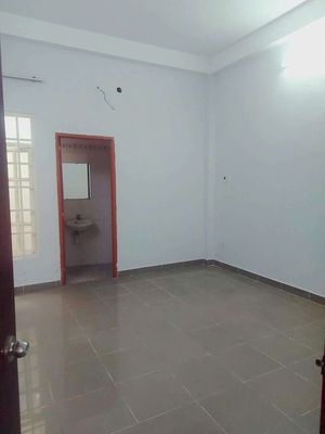 7 feet down the alley. Phan Huy Ích. 4 x 16 meters, 2 floors, 4 bedrooms, 4 toilets.