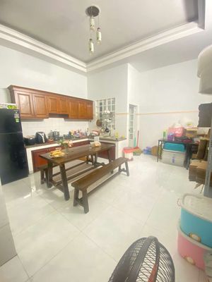 Need to rent a three-story house 1/ Nguyễn Ảnh Thủ (Shortly approaching east light)