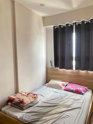 Share is again a full apartment building of cheap furniture.