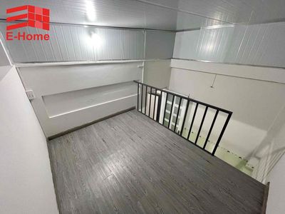 A 100 percent good hotel room. A Lê Văn Thịnh is receiving electric cars.