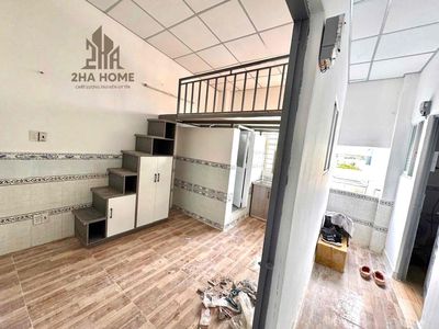 New rooms, large windows, open corridors, private housing.
