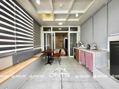 Penthouse one bedroom balcony sky windows 45 m2 near Lit.