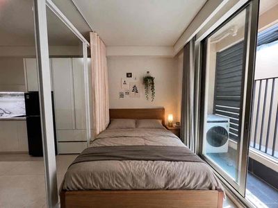 Rent the Fnt service apartment -- right after the sunrise.