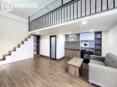 Rent apartment to the new balcony--in the shower dress-- good T9/2026.