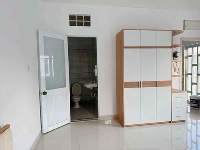 rented room kdc by river opposite dh Rmm