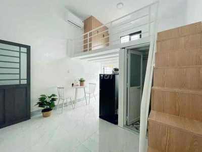 rented the new full interior room 100% - open windows right in the center of the bth