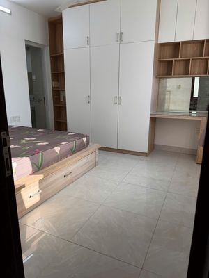 The LQMER suite near USBERN, full interior, open air-wind window