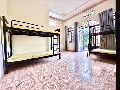 Room 4 million and 3 are all packaged in Central Light Park.