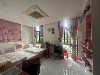 Rent the villa 9 nice corner right now