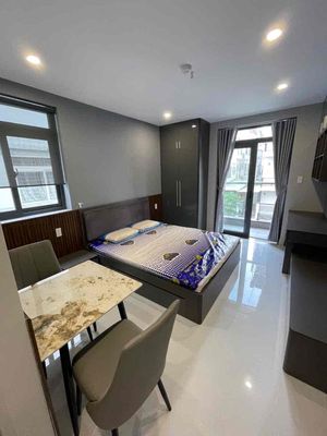 Rent the apartment. A high-end bedroom.