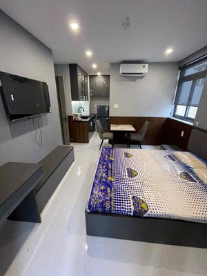Rent the apartment. A high-end bedroom.