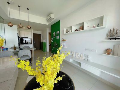 Rent the apartment Cộng Hòa Garden 75 meters2, 2 bedrooms, price: 13 million.
