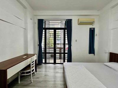 A balcony bedroom, Phan Xích Long alone.