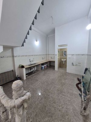 Renting 4 X14 M 3 4 4 floors 3 new toilets 100% 1 M Lê Trọng Tấn street