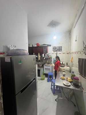I'm renting an alley house. It's a Gò Vấp violation.