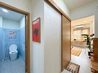 Studio House 1 is a 40-foot-high bedroom in the Tân Bình-Torics Market.