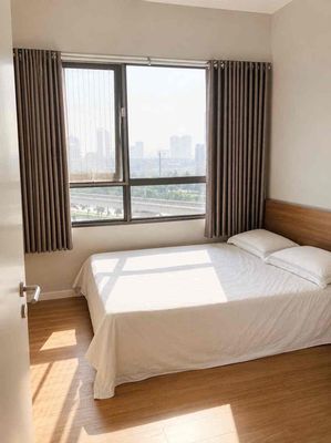 Rent the two bedrooms in Masteri An Phú for 20 million. Nice room.