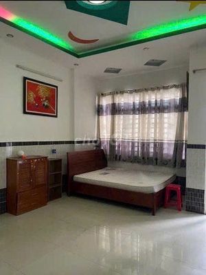 Rent the Trainer House / Hùng Vương, Regula One, District 10