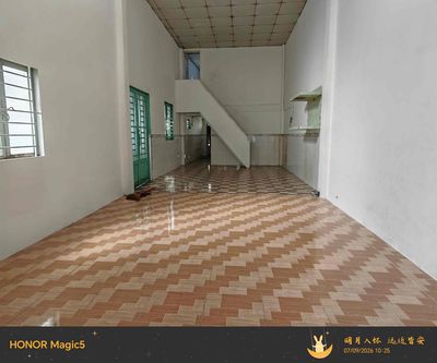 ground house - 2 Bedroom - car lane - clean Sez