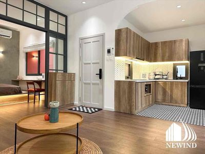 Rent a senior apartment near the 1st district.