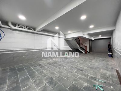 For renting the new house 5 x 20 meters of the 4th floor vault.