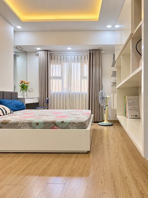 Rent a Oriental Plaza - 2 bedroom 2 - 85 M2 - full interior - 13 million