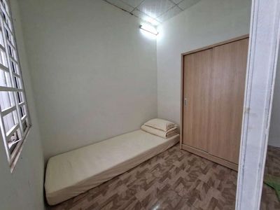 Renting 2 bedrooms - right on the spring bridge