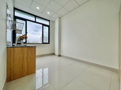It's right here at the University of Verit, and it's won, and it's close to the state-of-the-art lab, 25 M2.