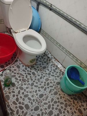 Rent the men's room at the transplant.
