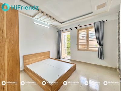 Large balcony suite full of furniture near the airport, cvpm average