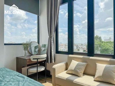 The nice room is only 1 P - full interior - free