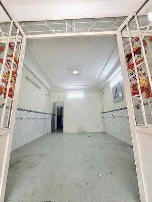 4 x 18.5 meters 1st floor (8 meters). 1/ Thoại Ngọc Hầu. Tân Phú