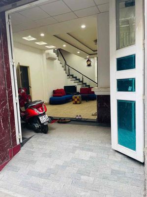 Renting a full house, 1 st floor, số 7Z0
