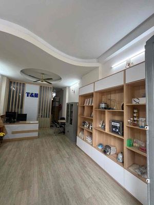 Rent a Tạ Quang Bửu internal property. Next to the 8th district terminal.