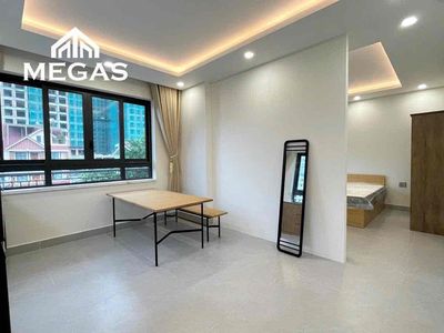 apartment 1 tycol is 50 meters wide, cool air right here in the 10th district.