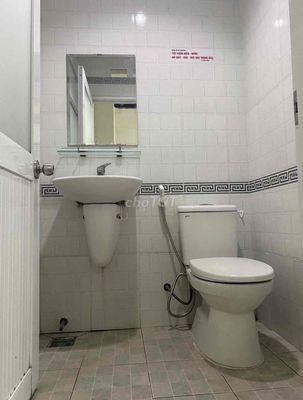 Gò Vấp motel pass - 3 million/month elevators, W air conditioning