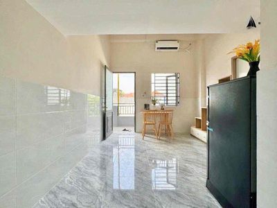 Rent a service apartment right away. - Three hundred dollars.