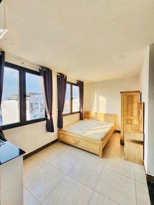 Elegant and elegant window studio