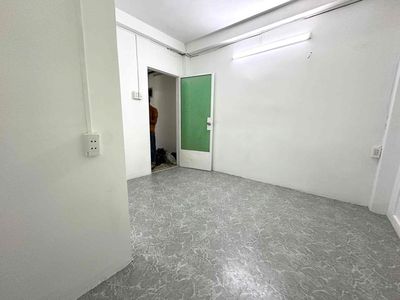 Let's rent out a room and move in.