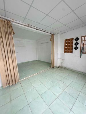 Rent the District 10 room.