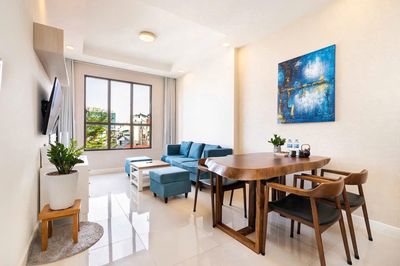 The Icon 56 apartment needs to be rented. Two full-size bedrooms are like 17.5 million T/L, right there.