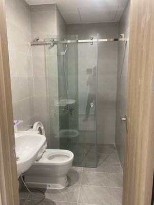 Rent the 73 m2 (2 bedrooms +2 toilets) in District 9 which moves the 1st, 2nd and high.